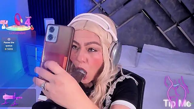 Aliyahsstone online show from December 2025 12:09:02 PM