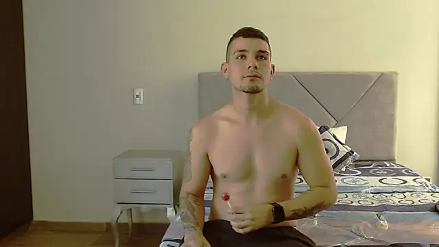 Snapshot of BooyHott_ chatting on October 2025 07:17:01 PM BooyHott online show from October 2025 07:17:01 PM