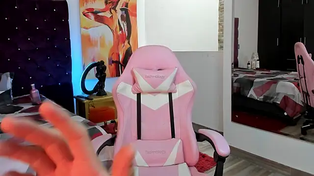 Snapshot of BooyHott_ chatting on November 2025 07:03:01 PM BooyHott online show from November 2025 07:03:01 PM