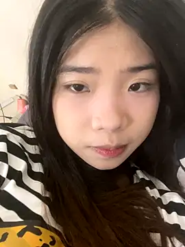 Snapshot of -Tania- chatting on December 2025 01:11:01 AM -Tania- online show from December 2025 01:11:01 AM