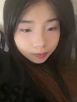 Snapshot of -Tania- chatting on October 2025 10:35:02 AM -Tania- online show from October 2025 10:35:02 AM