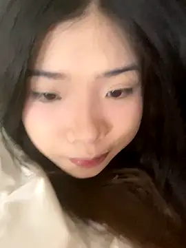 Snapshot of -Tania- chatting on November 2025 08:47:01 AM -Tania- online show from November 2025 08:47:01 AM