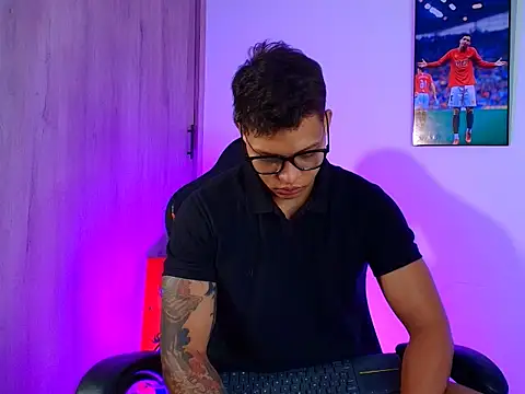 Snapshot of evan_greey chatting on October 2025 06:36:02 AM evan greey online show from October 2025 06:36:02 AM