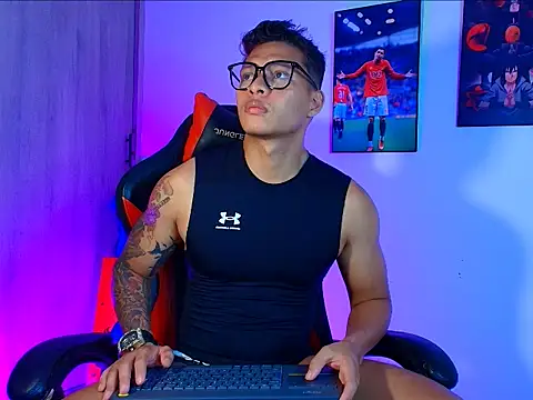 Snapshot of evan_greey chatting on September 2025 03:48:02 PM evan greey online show from September 2025 03:48:02 PM