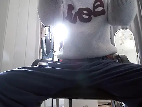 Snapshot of leeyoung_ chatting on January 2026 07:23:02 AM leeyoung online show from January 2026 07:23:02 AM