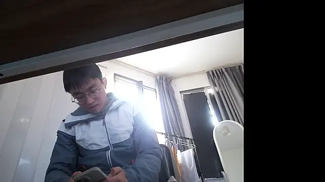 Snapshot of leeyoung_ chatting on December 2025 07:56:01 AM leeyoung online show from December 2025 07:56:01 AM