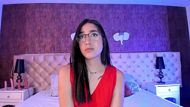 LiaaTurner online show from September 2025 08:26:02 PM