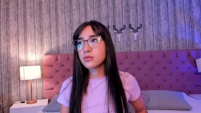 LiaaTurner online show from January 2026 08:15:02 PM