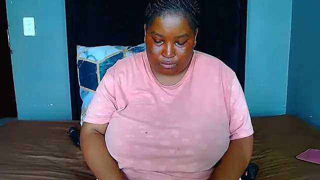 Snapshot of BIG_BOOBSxXxxX chatting on October 2025 12:28:01 PM BIG BOOBSxXxxX online show from October 2025 12:28:01 PM