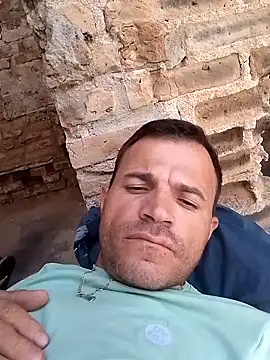 Claudiokkkkk online show from December 2025 04:00:01 PM