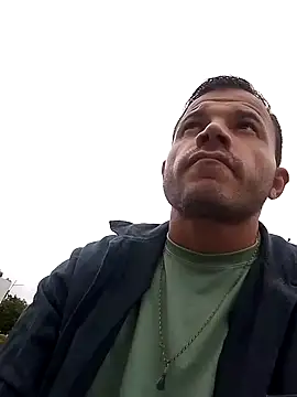 Claudiokkkkk online show from December 2025 12:05:01 PM