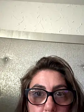 Rileyxxx69 online show from September 2025 08:24:02 PM