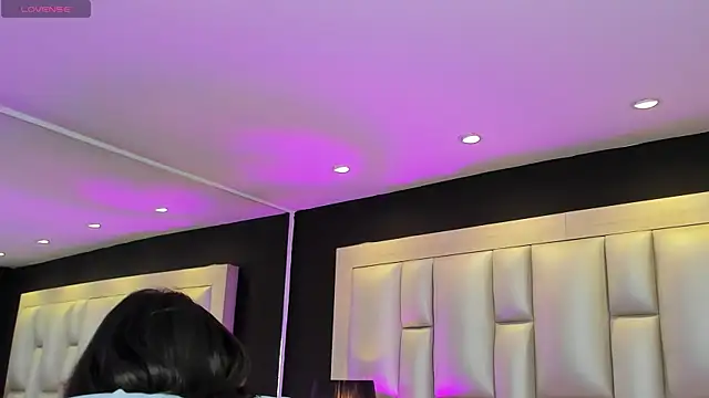 Snapshot of LuisaJonnes_ chatting on November 2025 03:04:02 PM LuisaJonnes online show from November 2025 03:04:02 PM