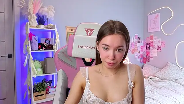 Leri Dells online show from April 2026 01:02:02 AM