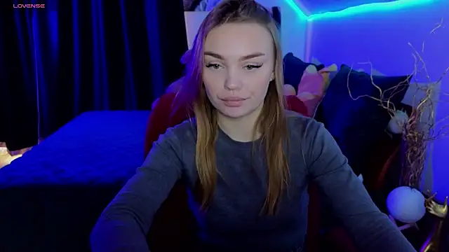 KitsyMoore online show from November 2025 01:10:02 PM