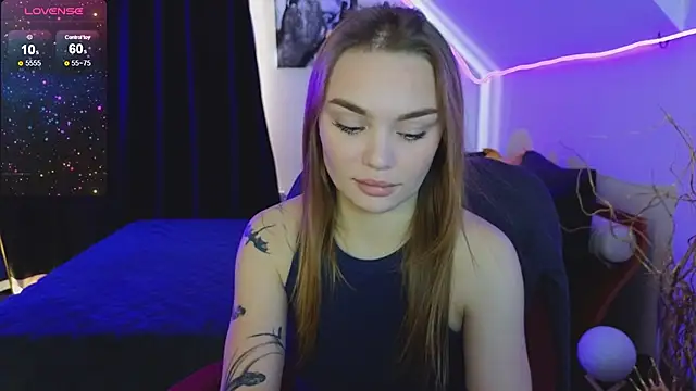 KitsyMoore online show from October 2025 01:12:02 PM