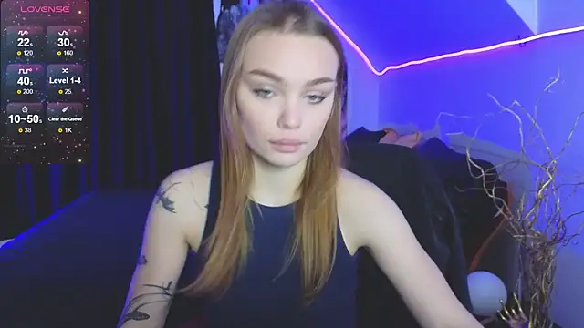 KitsyMoore online show from October 2025 01:01:02 PM