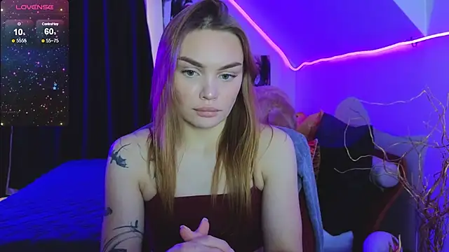 KitsyMoore online show from October 2025 01:19:01 PM