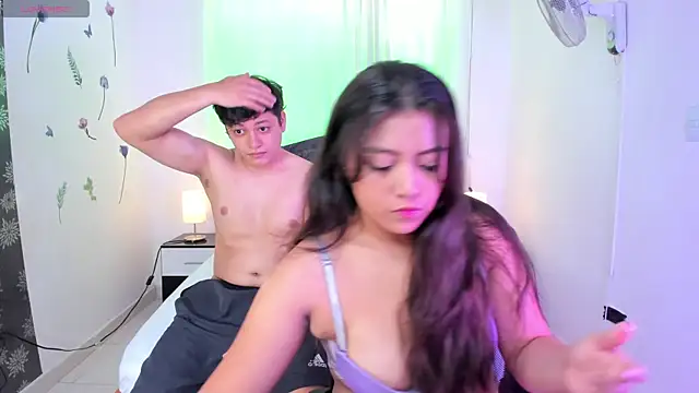 raiderandroxie online show from November 2025 12:31:02 PM