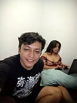 raiderandroxie online show from November 2025 04:19:02 PM