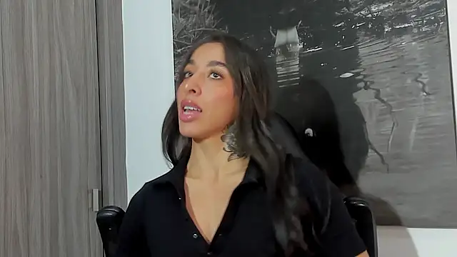 KAYLA BATISTA  online show from February 2026 11:47:01 PM