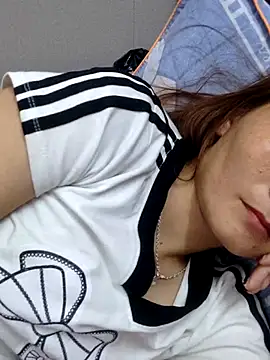 Snapshot of phuongxinhxan chatting on October 2025 08:16:01 AM phuongxinhxan online show from October 2025 08:16:01 AM
