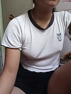 Snapshot of phuongxinhxan chatting on July 2026 01:38:01 AM phuongxinhxan online show from July 2026 01:38:01 AM