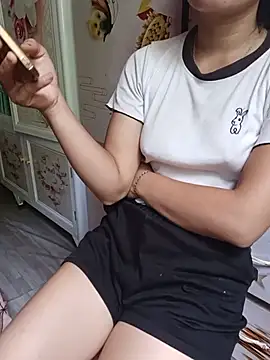 Snapshot of phuongxinhxan chatting on July 2026 02:05:17 AM phuongxinhxan online show from July 2026 02:05:17 AM