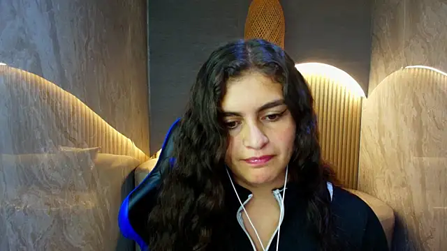 dany r  online show from November 2025 01:39:02 PM