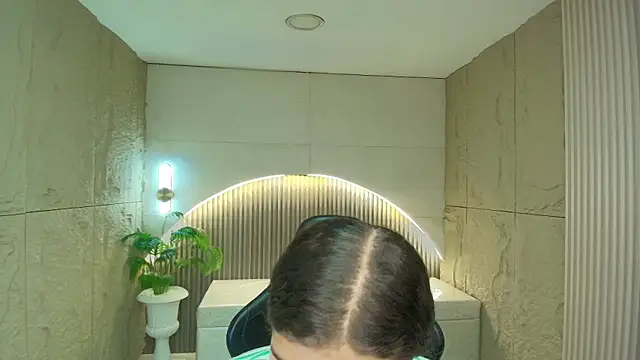 dany r  online show from April 2026 12:33:01 PM