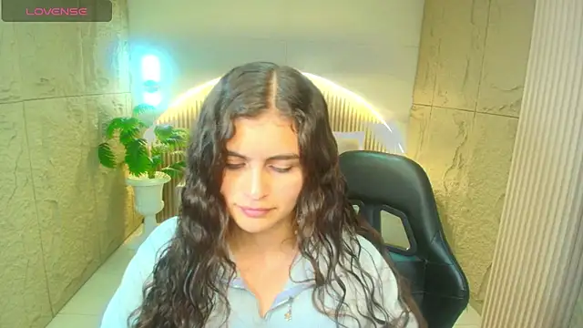 dany r  online show from December 2025 01:21:02 PM