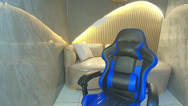 dany r  online show from November 2025 01:26:01 PM