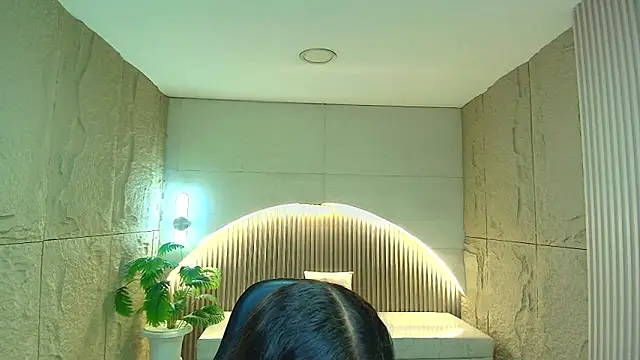 dany r  online show from November 2025 01:00:02 PM