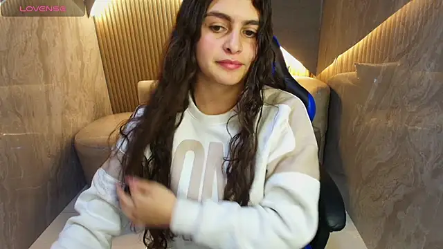 dany r  online show from October 2025 01:34:01 PM