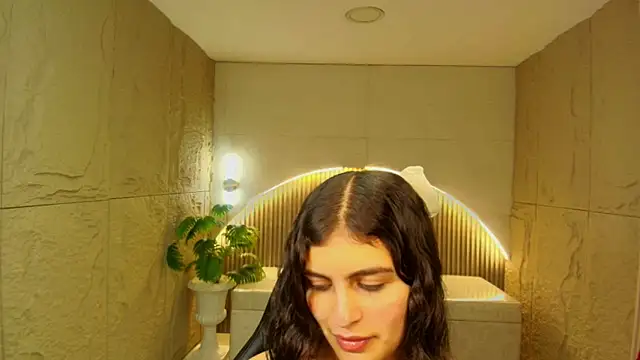 dany r  online show from December 2025 12:49:02 PM