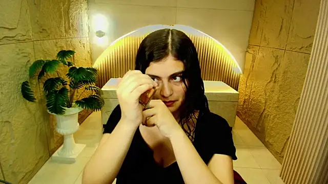 dany r  online show from December 2025 01:02:02 PM