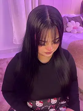 Mericute  online show from April 2026 11:45:01 PM