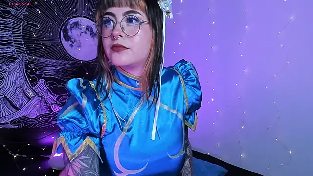 Snapshot of Hallucigenia_ chatting on October 2025 08:41:02 PM Hallucigenia online show from October 2025 08:41:02 PM