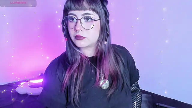 Hallucigenia  online show from March 2026 07:14:02 PM