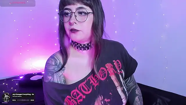 Hallucigenia  online show from April 2026 01:40:02 AM