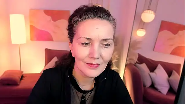 Irene Marlow online show from November 2025 02:21:02 PM