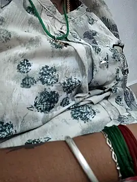 sweetqueen143 online show from February 2026 05:16:02 AM