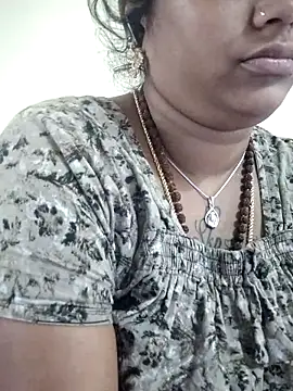 sweetqueen143 online show from November 2025 03:54:02 AM