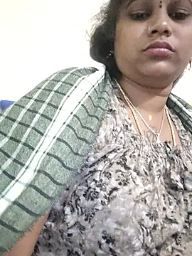 sweetqueen143 online show from January 2026 05:51:01 PM