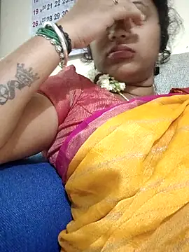 sweetqueen143 online show from November 2025 04:50:02 PM