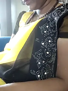 sweetqueen143 online show from November 2025 05:11:01 AM