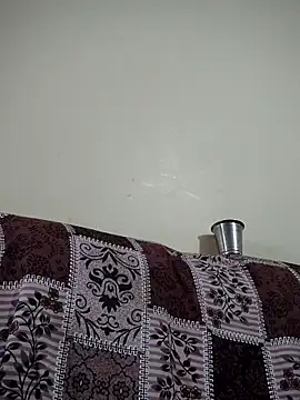 sweetqueen143 online show from December 2025 03:16:01 AM