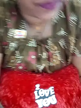 sweetqueen143 online show from February 2026 06:03:02 AM