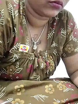 sweetqueen143 online show from February 2026 06:30:01 PM