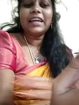 Snapshot of sweetqueen143 chatting on October 2025 06:21:01 PM sweetqueen143 online show from October 2025 06:21:01 PM